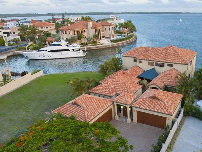 26 Brittanic Crescent, Sovereign Islands QLD 4216