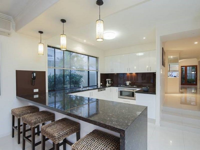 26 Brittanic Crescent, Sovereign Islands QLD 4216