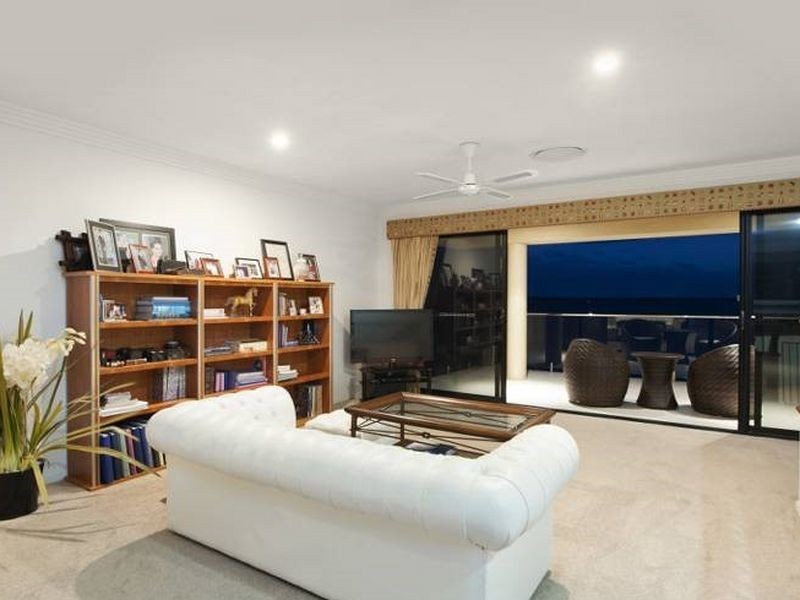 26 Brittanic Crescent, Sovereign Islands QLD 4216