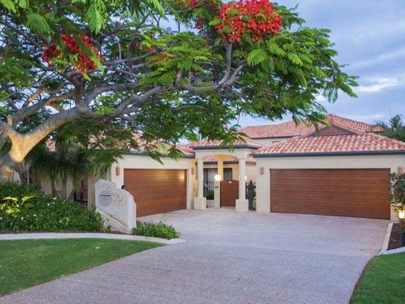 26 Brittanic Crescent, Sovereign Islands QLD 4216