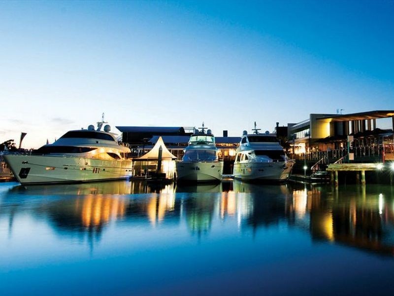 1007 Edgecliff Drive, Sanctuary Cove QLD 4212