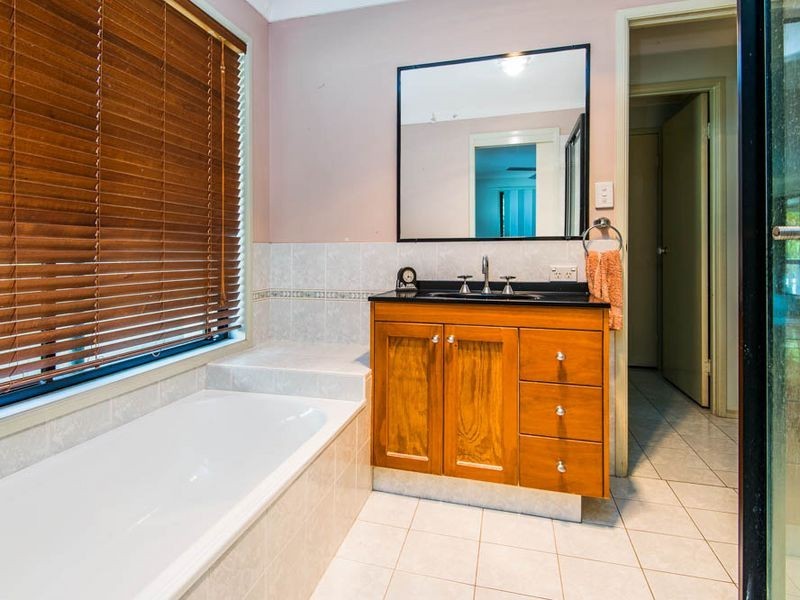 23 Jingella Street, Hope Island QLD 4212