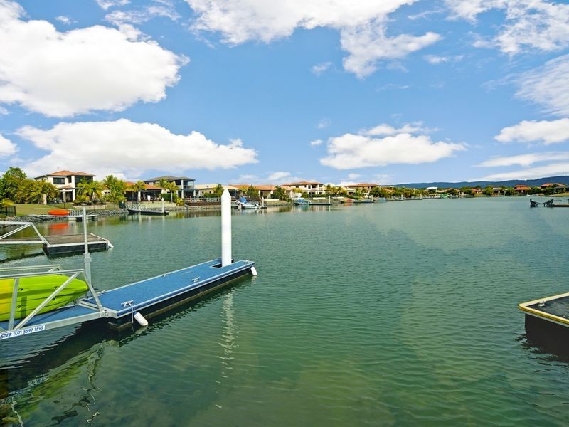 28 John Dalley Drive, Helensvale QLD 4212