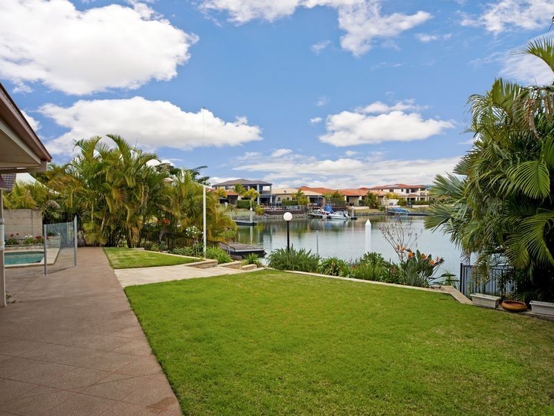 28 John Dalley Drive, Helensvale QLD 4212