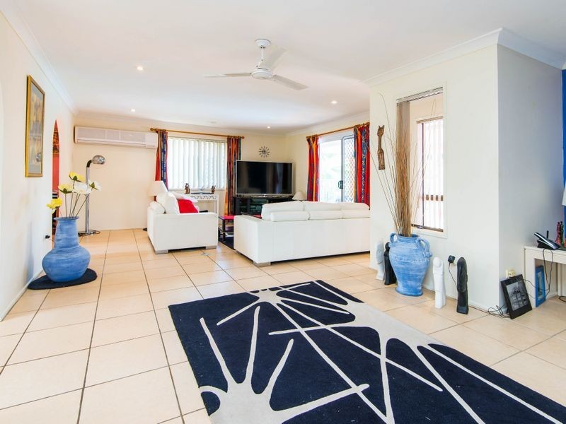 8 Eacham Avenue, Coombabah QLD 4216