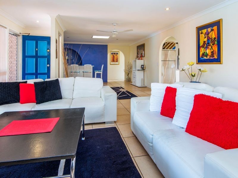 8 Eacham Avenue, Coombabah QLD 4216