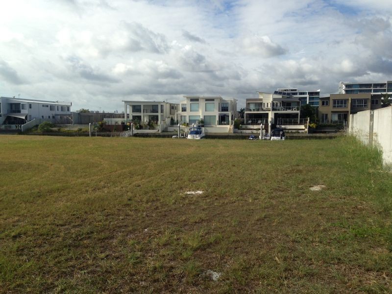 7 Middle Quay Drive, Biggera Waters QLD 4216