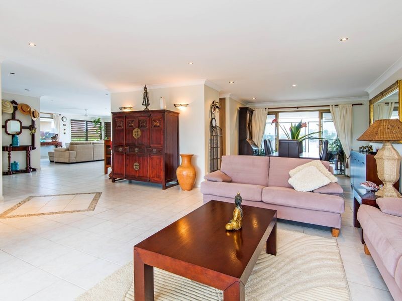 14 Wau Avenue, Runaway Bay QLD 4216