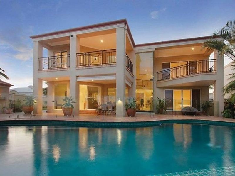 Sovereign Islands QLD 4216