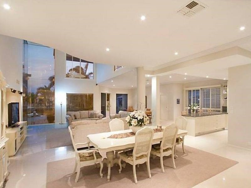 Sovereign Islands QLD 4216