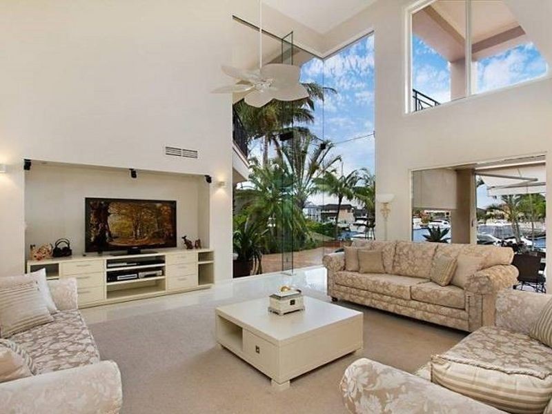 Sovereign Islands QLD 4216