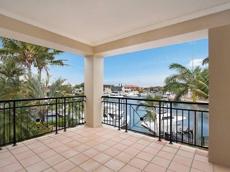 Sovereign Islands QLD 4216