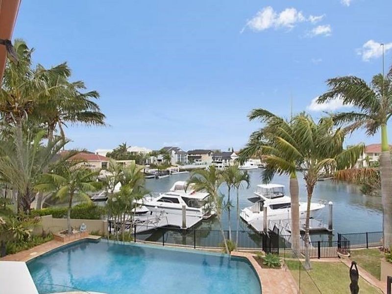 Sovereign Islands QLD 4216