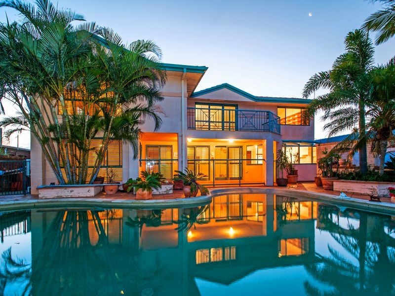 11 Drysdale Place, Paradise Point QLD 4216