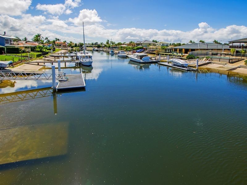 11 Drysdale Place, Paradise Point QLD 4216