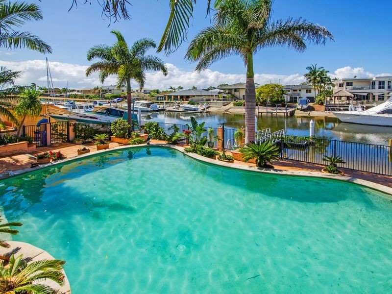 11 Drysdale Place, Paradise Point QLD 4216
