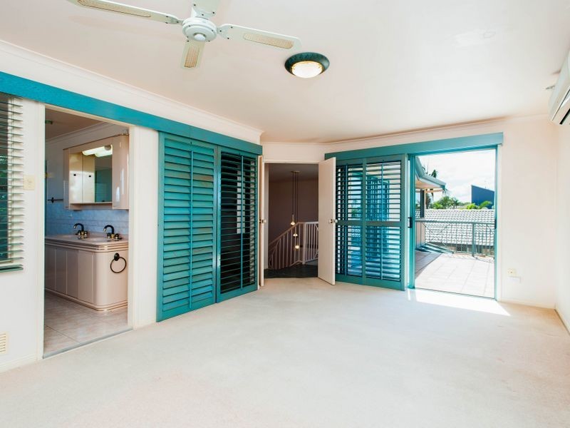 11 Drysdale Place, Paradise Point QLD 4216