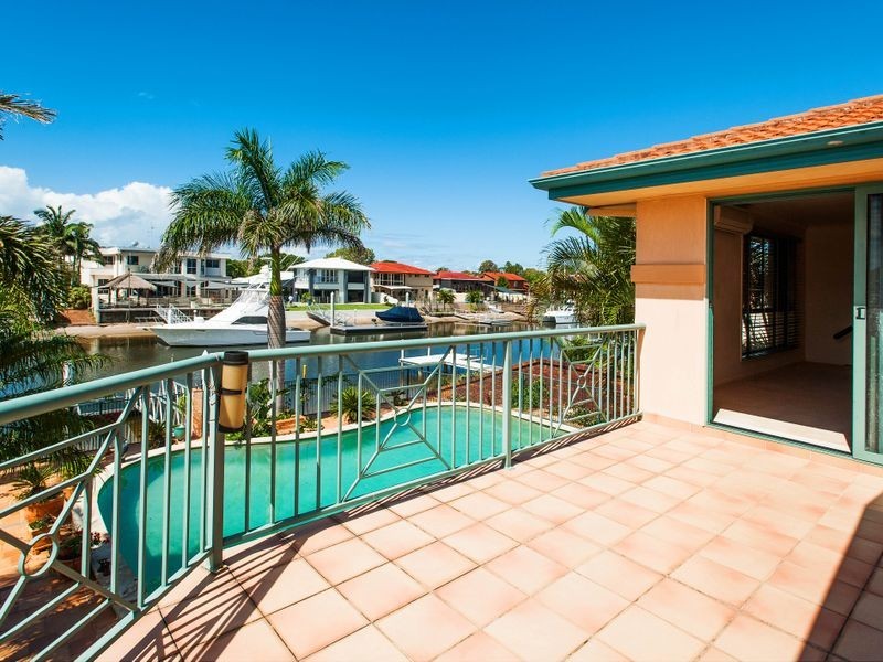 11 Drysdale Place, Paradise Point QLD 4216