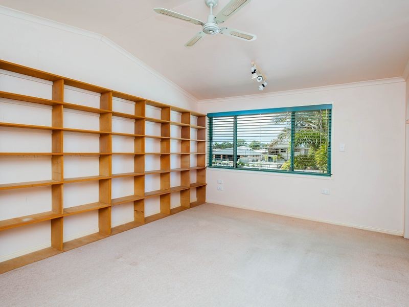 11 Drysdale Place, Paradise Point QLD 4216