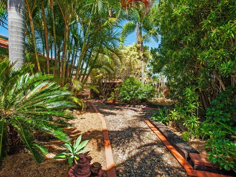 11 Drysdale Place, Paradise Point QLD 4216