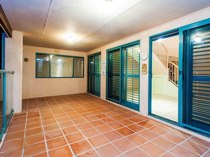11 Drysdale Place, Paradise Point QLD 4216