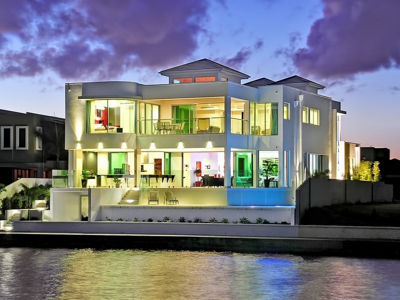 Sovereign Islands QLD 4216