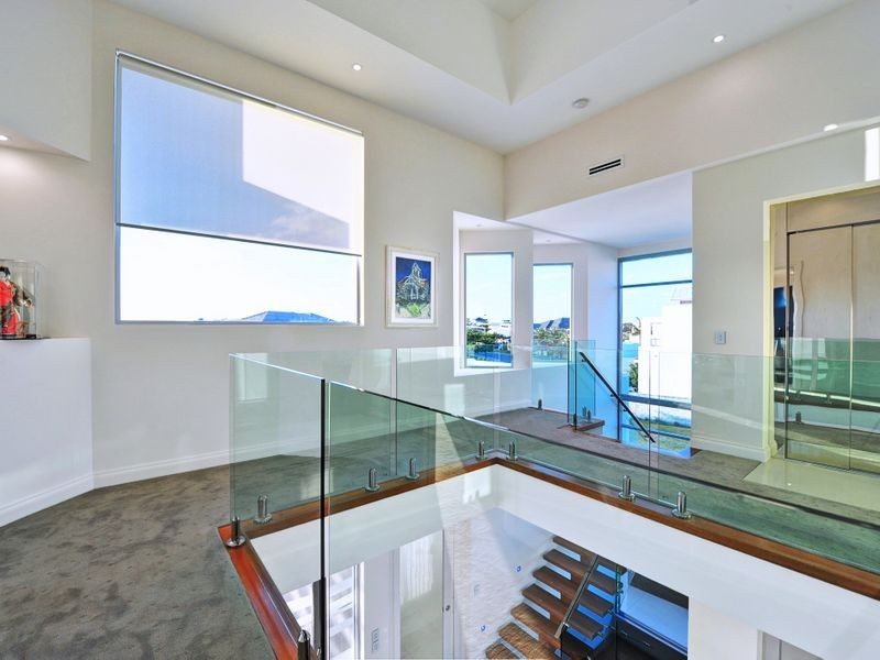 Sovereign Islands QLD 4216