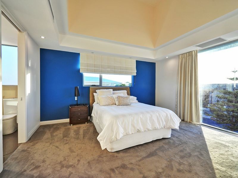 Sovereign Islands QLD 4216