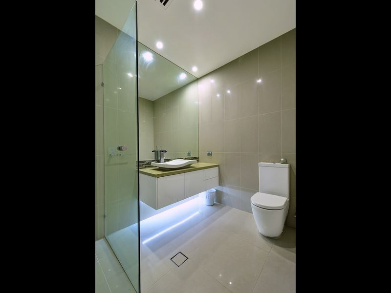 Sovereign Islands QLD 4216