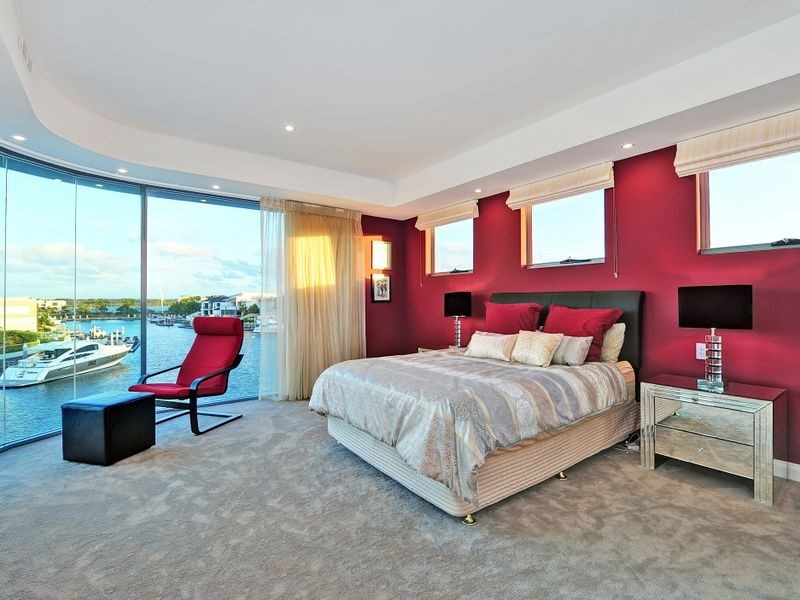 Sovereign Islands QLD 4216