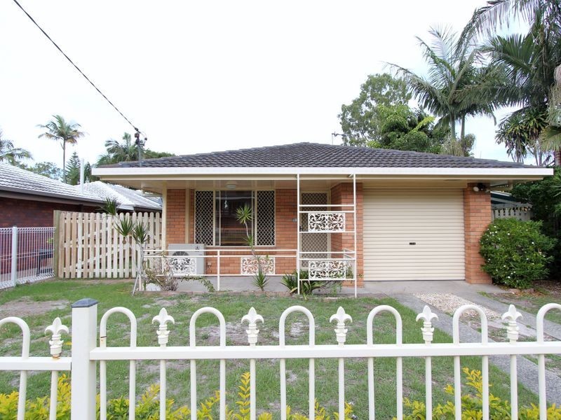 19 Turana Street, Coombabah QLD 4216