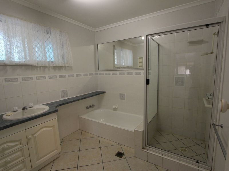 19 Turana Street, Coombabah QLD 4216