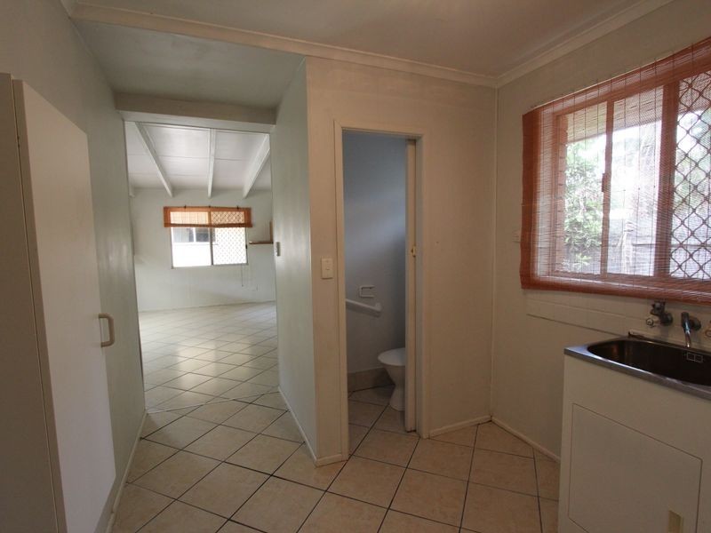 19 Turana Street, Coombabah QLD 4216