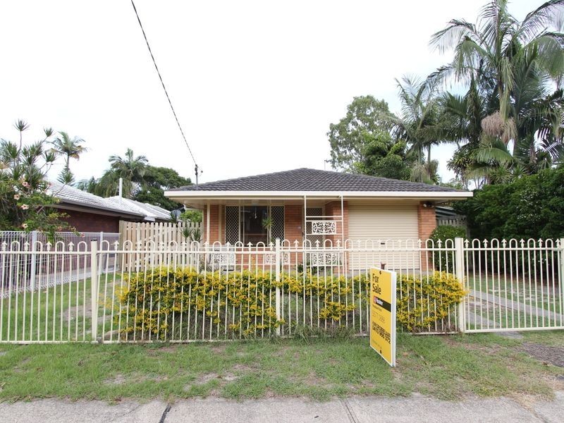 19 Turana Street, Coombabah QLD 4216