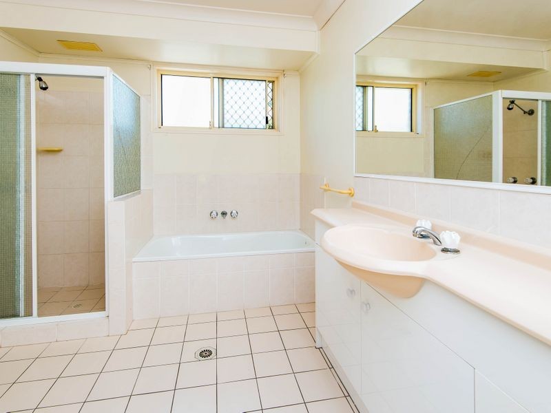 73 Numbat Court East, Coombabah QLD 4216