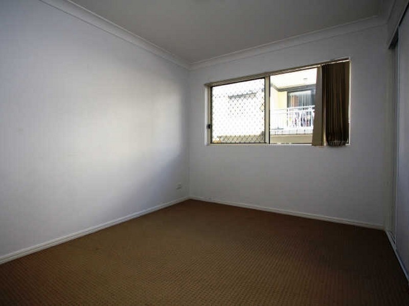 3/131 Muir Street, Labrador QLD 4215