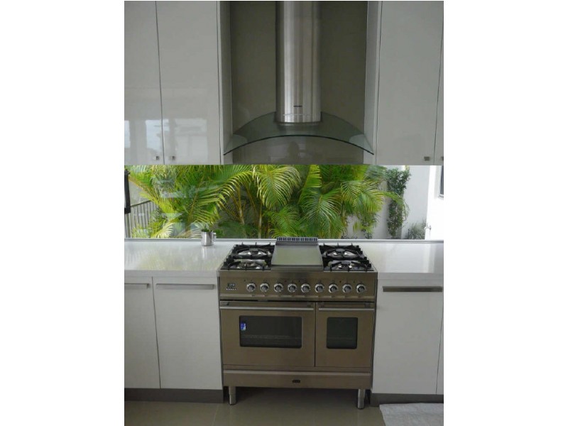 Sovereign Islands QLD 4216