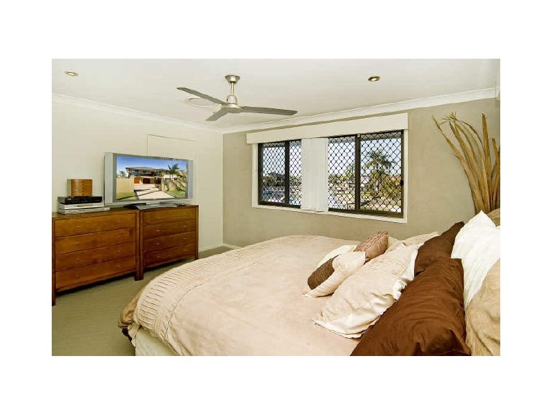 Paradise Point QLD 4216