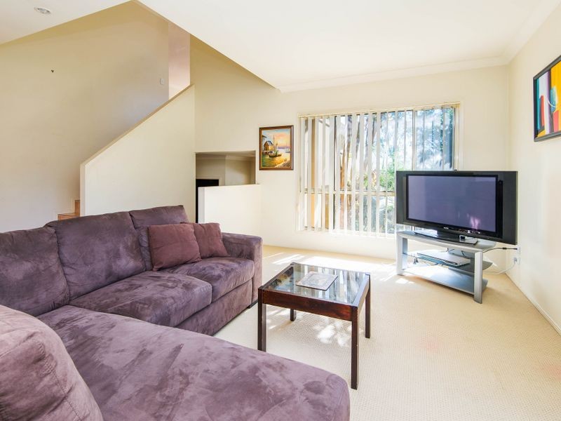 17 The Esplanade, Coombabah QLD 4216