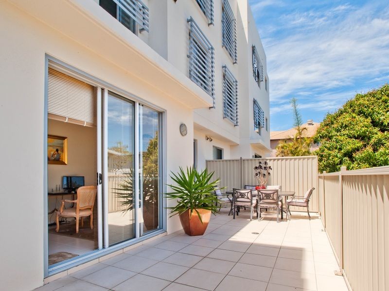 3/8-10 Victor Ave, Paradise Point QLD 4216