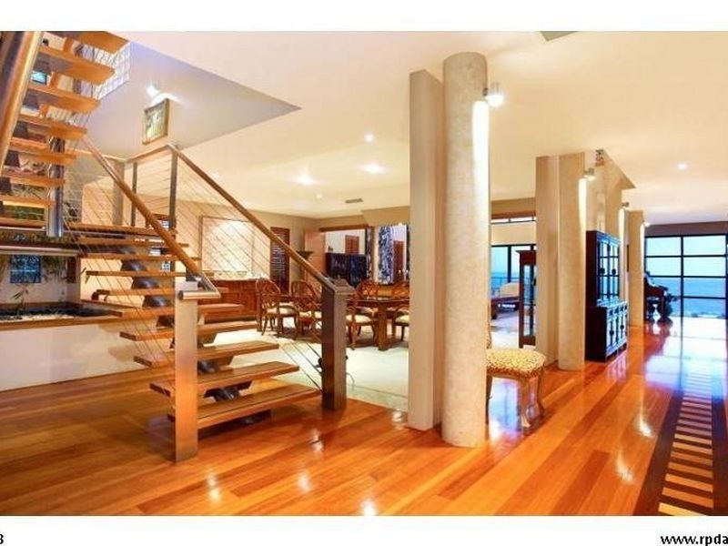 23 King Arthurs Court, Sovereign Islands QLD 4216