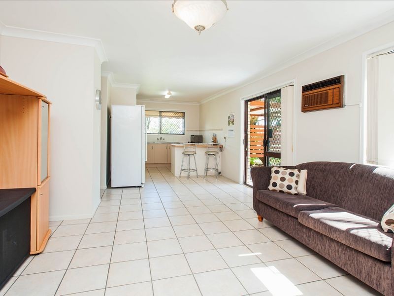 2/59 Milton Avenue, Paradise Point QLD 4216