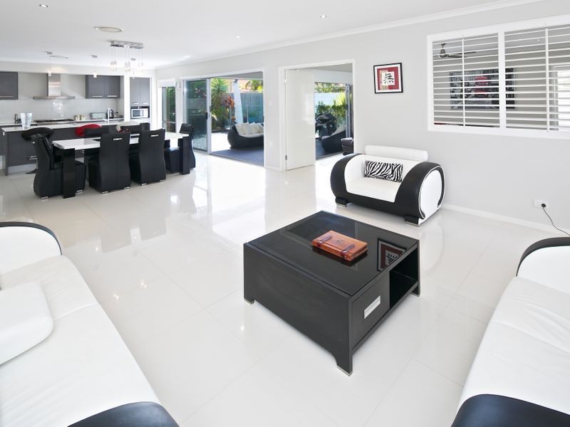 50 Rhodium Crescent, Hope Island QLD 4212