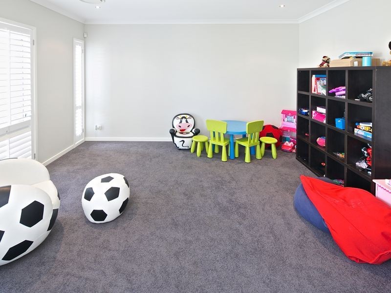 50 Rhodium Crescent, Hope Island QLD 4212