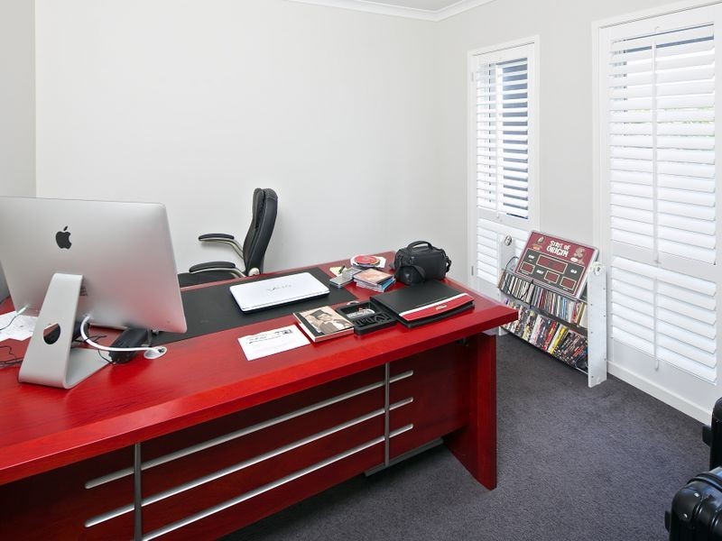 50 Rhodium Crescent, Hope Island QLD 4212