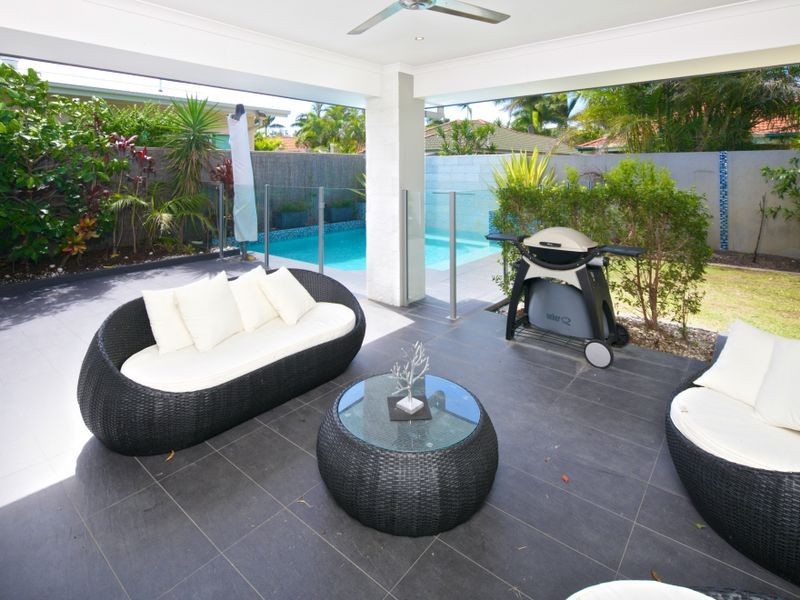 50 Rhodium Crescent, Hope Island QLD 4212