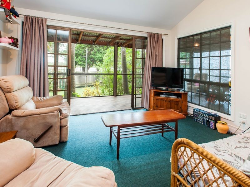 63 The Esplanade, Coombabah QLD 4216