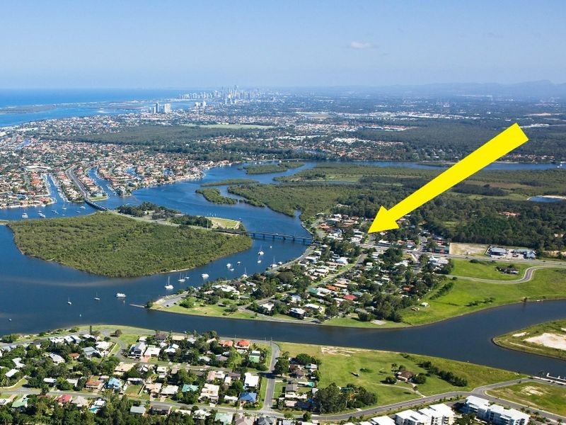 17 Coombe Ave, Hope Island QLD 4212