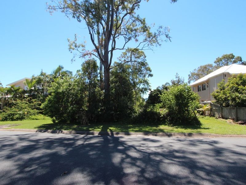 17 Coombe Ave, Hope Island QLD 4212