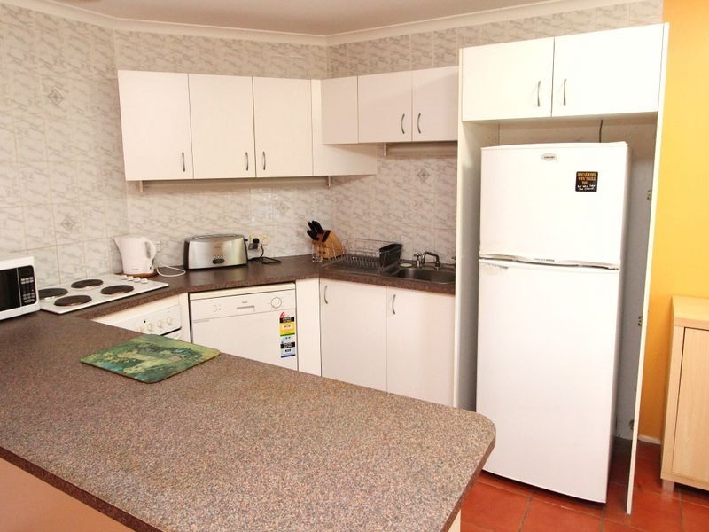 2/83 Kangaroo Avenue, Coombabah QLD 4216